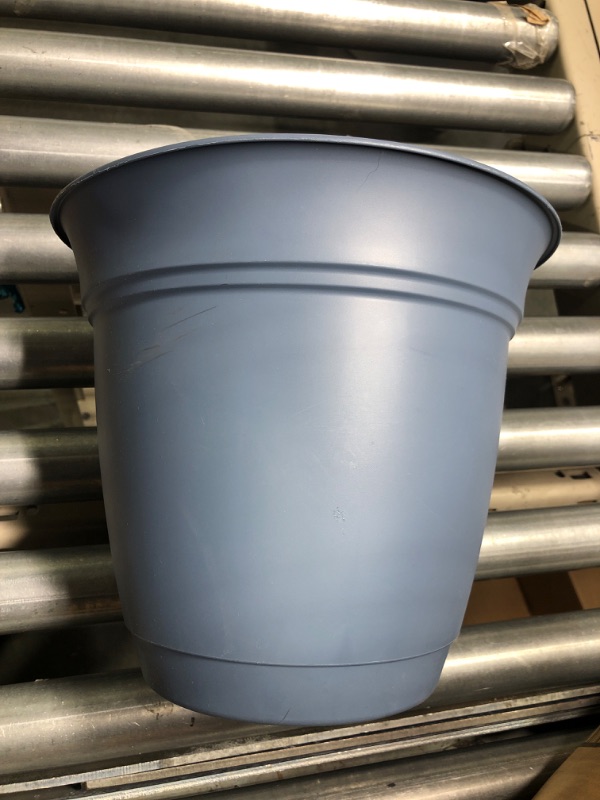 Photo 1 of 10 in width x 9in in height flower pot