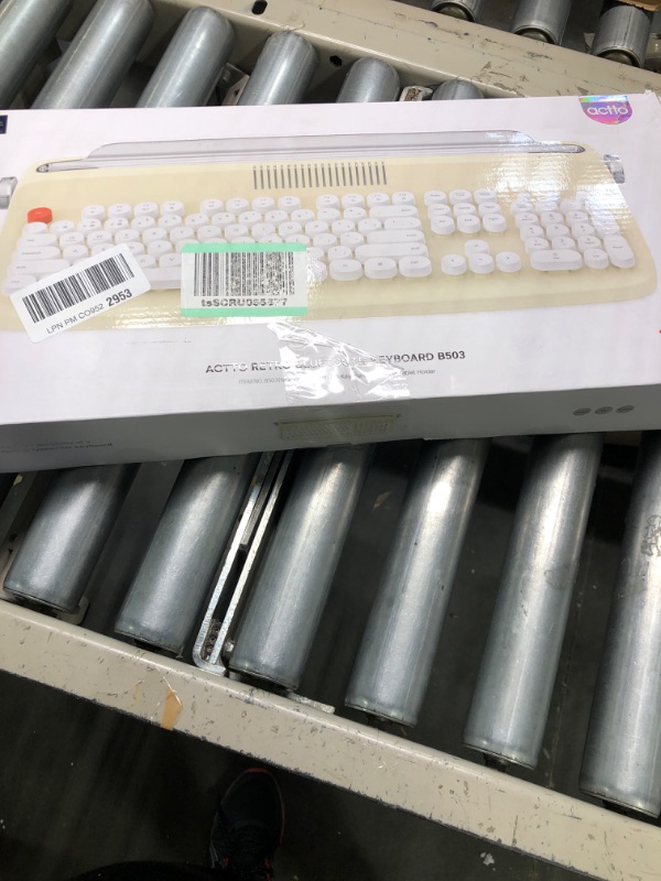 Photo 1 of YUNZII ACTTO B503 Wireless Typewriter Keyboard, Retro Bluetooth Keyboard with Integrated Stand for Multi-Device (B503, Ivory Butter) B503 Ivory Butter