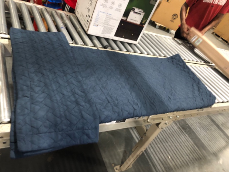 Photo 3 of Bedsure Queen Quilt Bedding Set - Lightweight Summer Quilt Full/Queen - Navy Bedspreads Queen Size - Bedding Coverlets for All Seasons (Includes 1 Quilt, 2 Pillow Shams)