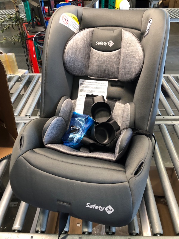 Photo 2 of Safety 1st Jive 2-in-1 Convertible Car Seat