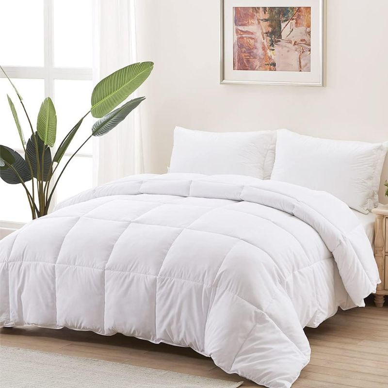 Photo 1 of ACCURATEX Duvet Insert King Comforter - Fluffy Down Alternative Fill Hotel Collection Comforter for King Bed,Lightweight Soft All Season Duvet Insert with Corner Tabs - Machine Washable,White,104x90
