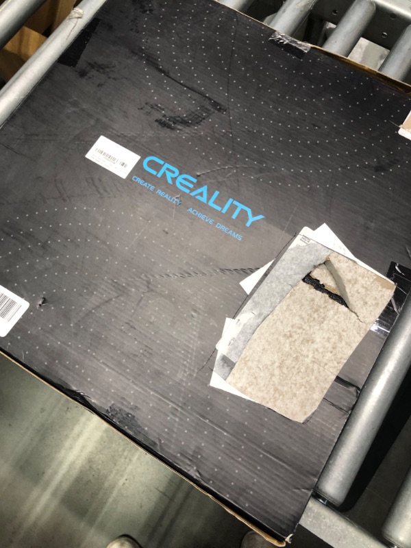 Photo 2 of Creality Ender 3 Glass Bed Upgraded 3D Printer Tempered Glass Plate Build Surface for Ender 3/Ender 3 Pro/Ender 3 V2/Ender 5/Ender 5 Pro/Ender 3 S1, 235x235x4mm