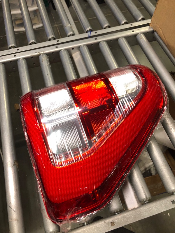 Photo 2 of Tail Light Compatible With 2021 2022 Ford F150 F-150 XL Left Driver Side Brake Taillight Rear Lamp Assembly without Bulb Replace ML3Z-13405-E Without Bulb Left Driver Side