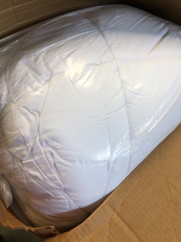 Photo 2 of Amazon Basics Down Alternative Bedding Comforter Duvet Insert - King, White, Warm King Warm
