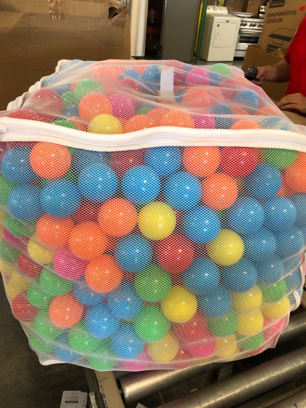 Photo 4 of Amazon Basics BPA Free Crush-Proof Plastic Ball Pit Balls with Storage Bag, Toddlers Kids 12+ Months, 6 Bright Colors - Pack of 1000 6 Bright Colors 1,000 Balls