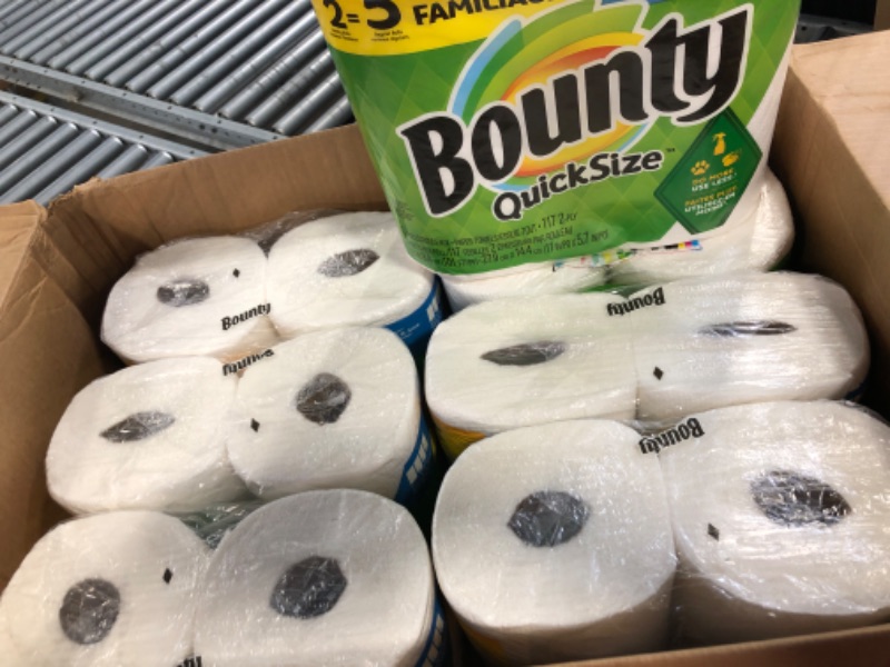 Photo 1 of Bounty Select-A-Size Paper Towels, 2 Double Plus Rolls, White, 2 Double Plus Rolls = 5 Regular Rolls 7 pack
