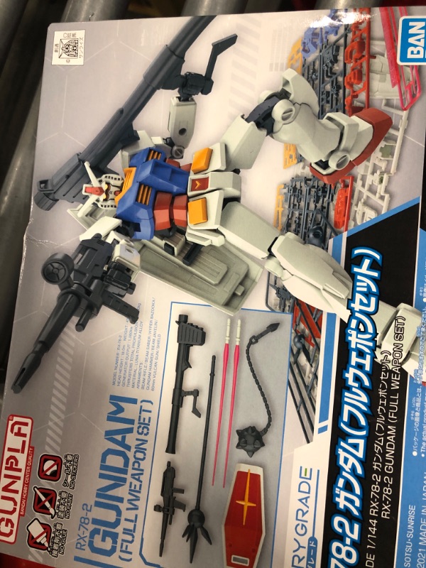 Photo 2 of Bandai Hobby - Mobile Suit Gundam - 1/144 RX-78-2 Gundam (Full Weapons Set), Bandai Spirits Entry Grade Model Kit Rx-78-2 Gundam (With Full Weapon Set)