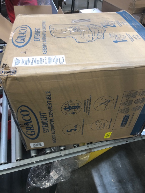 Photo 1 of Graco Extend2Fit Convertible Car Seat, Gotham