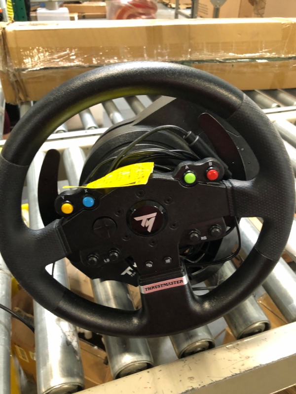 Photo 4 of Thrustmaster TMX Racing Wheel with force feedback and racing pedals (XBOX Series X/S, One, PC)
