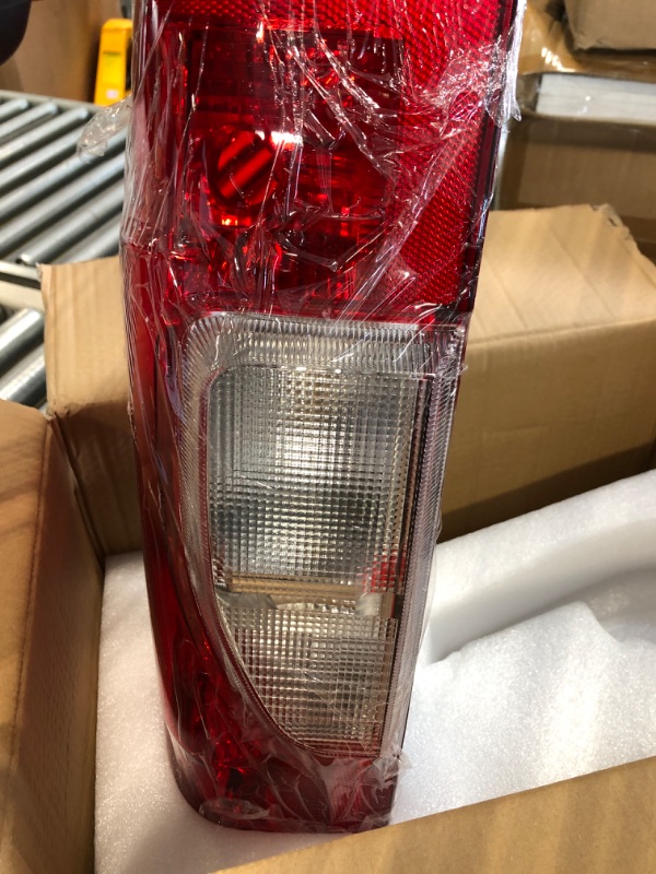 Photo 3 of KEEKPO - For 2020-2022 Ford F250 F350 F450 SuperDuty Factory Incandescent w/o Blind Spot Tail Light Brake Lamp Passenger