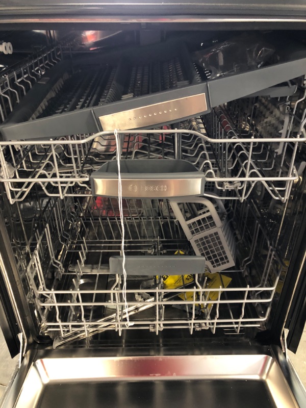 Photo 6 of Bosch 800 Series Top Control 24-in Built-In Dishwasher With Third Rack (Stainless Steel), 42-dBA Model #SHXM78Z55N