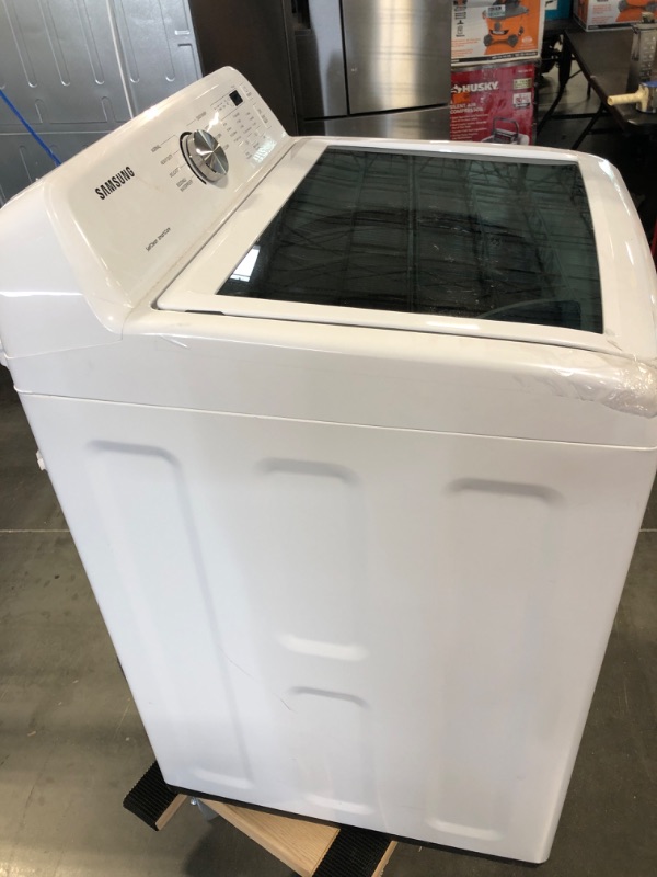 Photo 6 of Samsung 4.4-cu ft High Efficiency Agitator Top-Load Washer (White) Model #WA44A3205AW