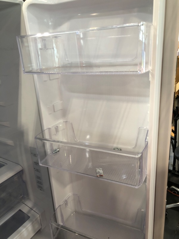 Photo 6 of ***MISSING HANDLES AND PARTS FOR LOWER DRAWER*** Samsung 27-cu ft 35.75-in French Door Refrigerator with Dual Ice Maker (Fingerprint Resistant Stainless Steel) ENERGY STAR Model #RF27T5241SR