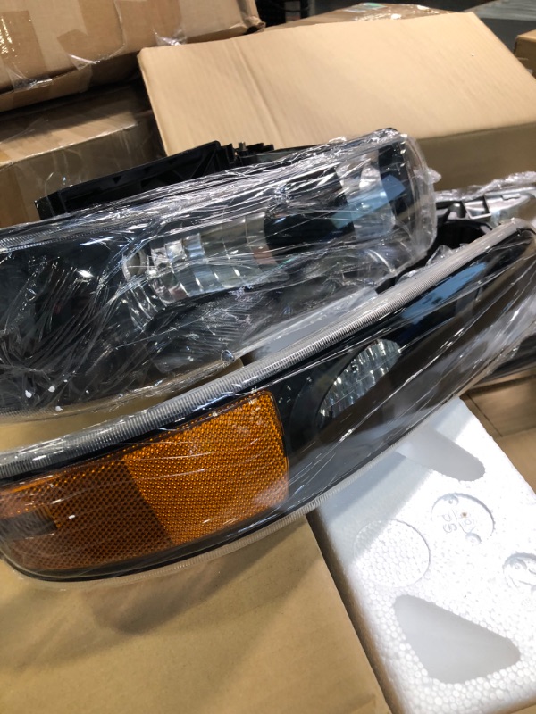 Photo 5 of ADCARLIGHTS Headlight Assembly for 1999 2000 2001 2002 Chevy Silverado 1500 2500/2001 2002 Chevy Silverado 1500HD 2500HD 3500/2000-2006 Tahoe Suburban 1500 2500 Black Housing Amber Reflector Pair