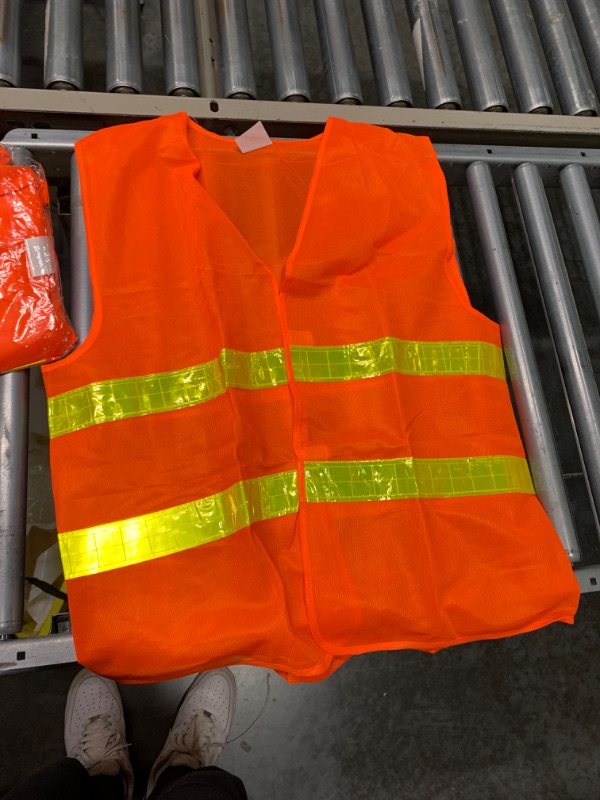 Photo 2 of High Visibility Safety Vest with 9 Pockets, Reflective Tape Zipper Front, Work Vest for Men & Women xxl