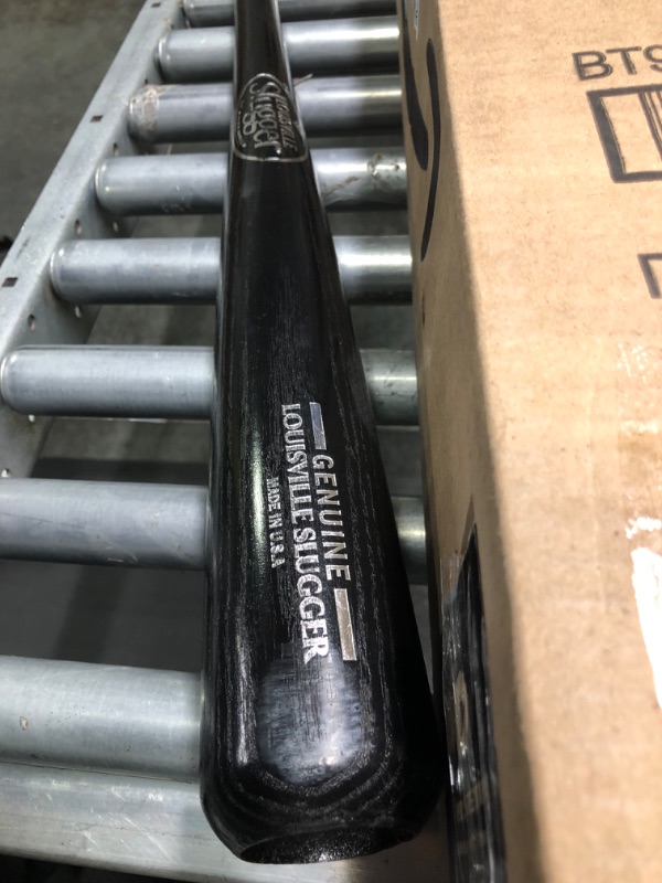 Photo 3 of Louisville Slugger Genuine Mix Black Baseball Bat 32"