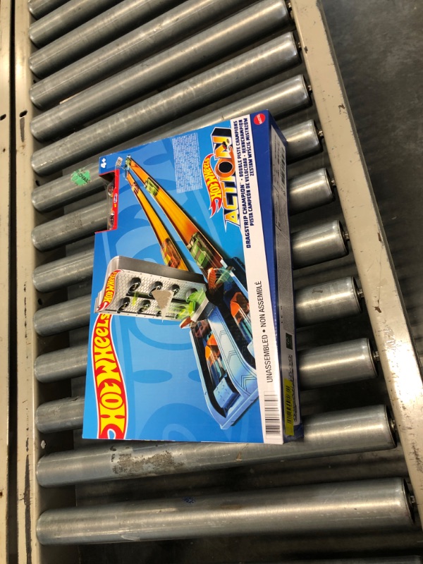 Photo 1 of Hot Wheels Toy Car Track Set Drag Strip Champion with 1:64 Scale Car, Head-To-Head Racing, Connects to Other Sets Dragstrip Champion