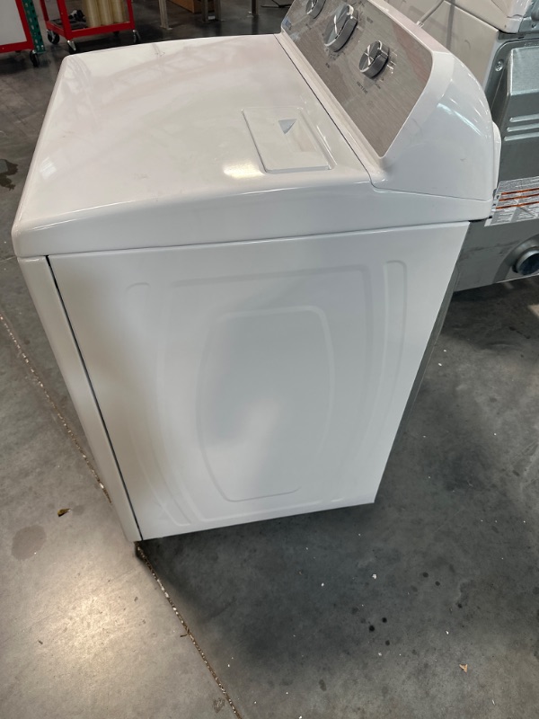 Photo 5 of ***PARTS ONLY/SCRAP*** Maytag 7-cu ft Electric Dryer (White) ***PARTS ONLY/SCRAP, DRUM DOES NOT ROLL***
