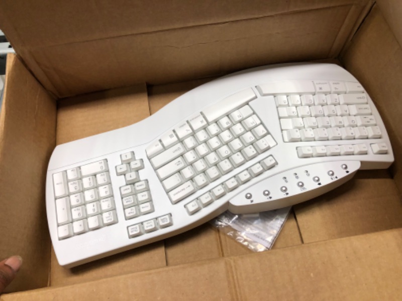 Photo 4 of Perixx Periboard-612 Wireless Ergonomic USB Split Keyboard, US English Layout