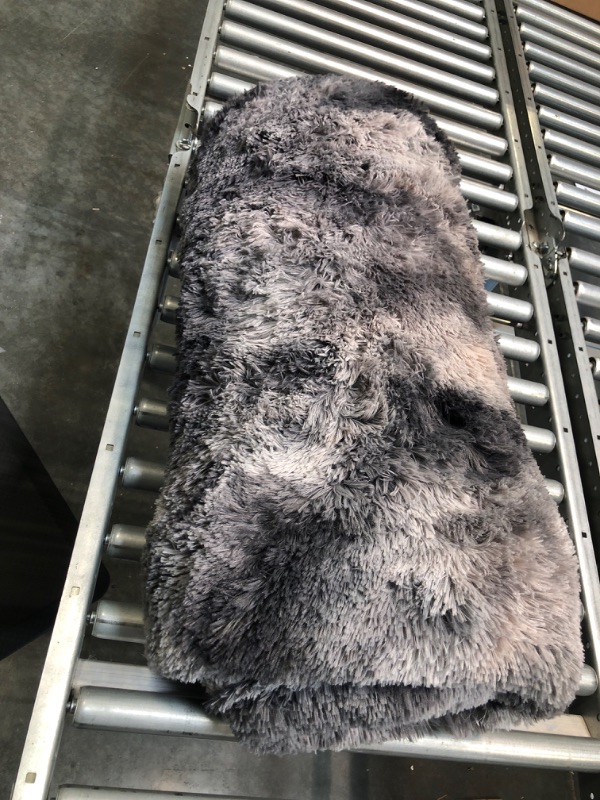 Photo 2 of Bedsure Faux Fur King Size Blankets for Bed Grey - Tie-dye Fuzzy Fluffy Soft Plush Decorative Cozy Shaggy Shag Furry Warm Thick Sherpa Big Large Blankets King Size