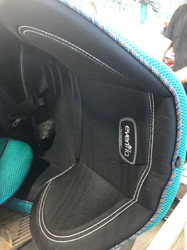 Photo 4 of Evan Flo Baby Car Seat Black And Green With Pattern