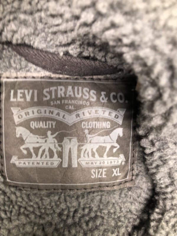 Photo 4 of Levi's Men's Sherpa Trucker Jacket Size XL
