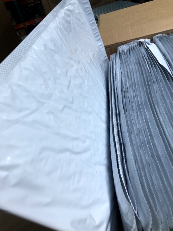 Photo 1 of StarBoxes 50 Poly Bubble Mailer Bags 12.5x19" - #6 Pouches Envelopes White Self-Sealing