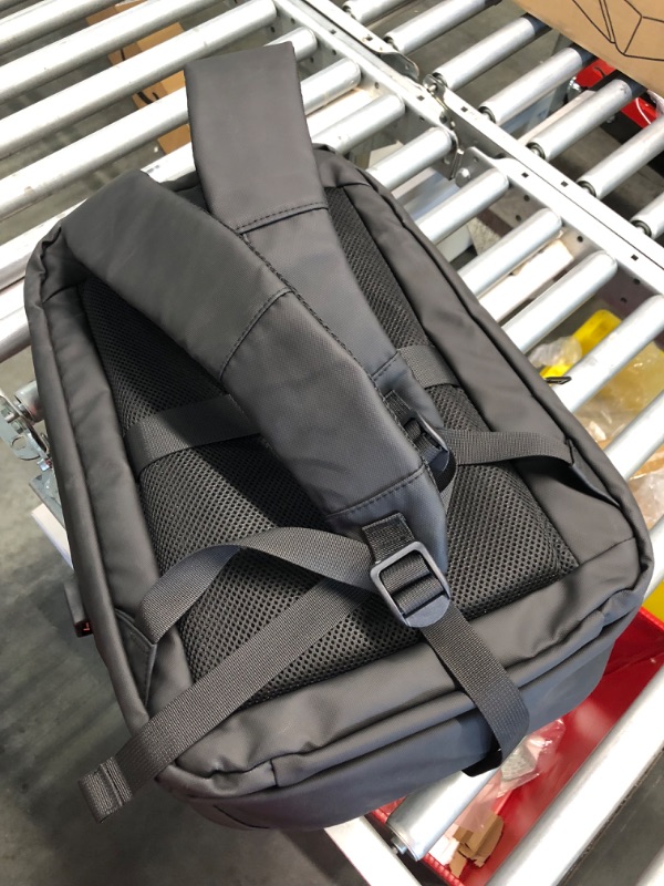 Photo 3 of G-600 back packi
