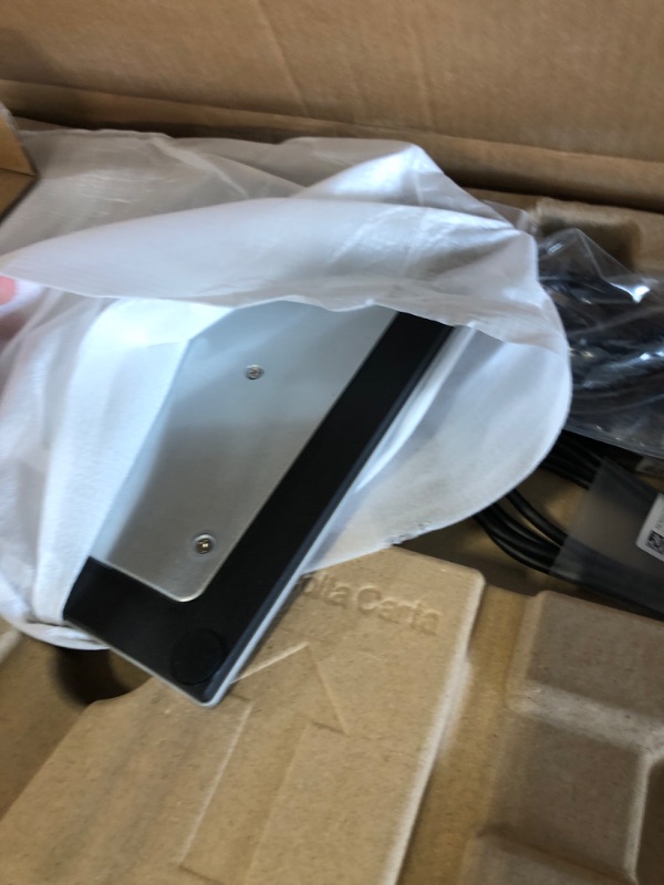 Photo 1 of Dell 34 Inch Ultrawide , WQHD (Wide Quad High Definition), Curved USB-C Monitor (P3421W), 3440 x 1440 at 60Hz, 3800R Curvature, 1.07 Billion Colors, Adjustable, Black