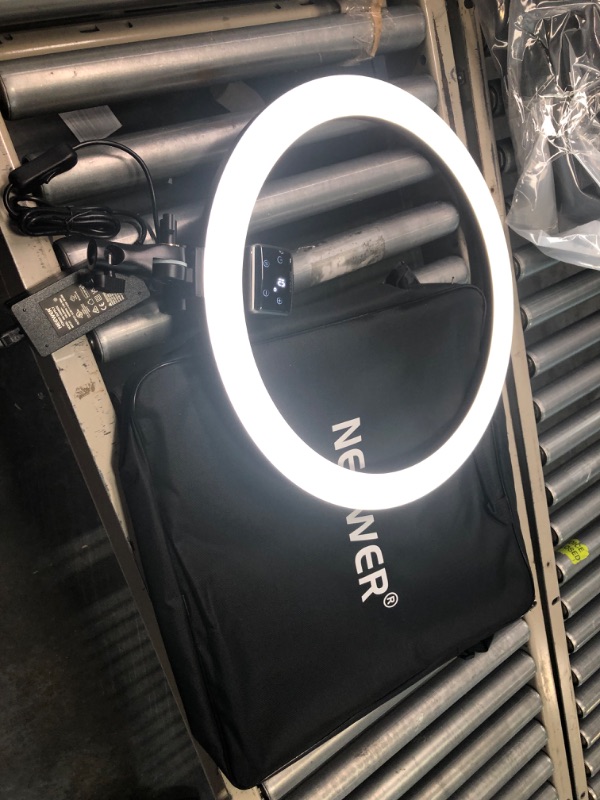 Photo 4 of 
Neewer 18-Inch Ring Light,