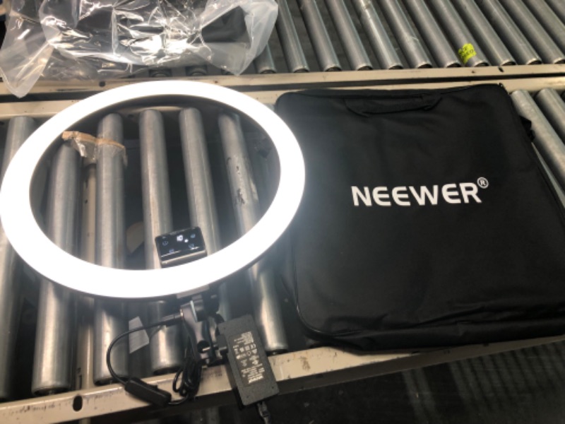 Photo 3 of 
Neewer 18-Inch Ring Light,