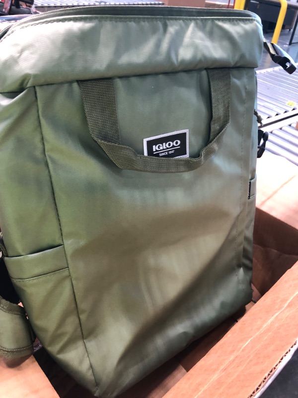Photo 3 of -Zipper messed up- Igloo South Coast Oil Green Snapdown 24-Can Backpack