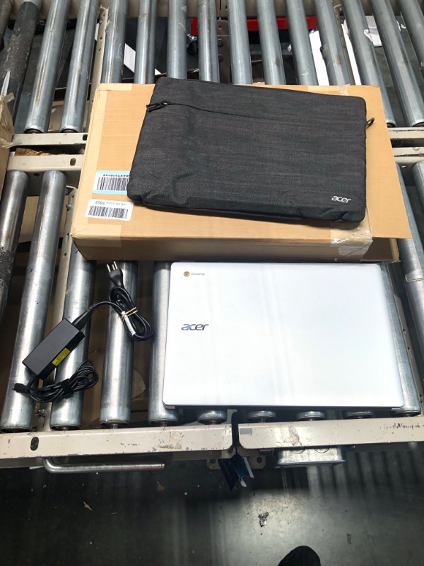 Photo 1 of Acer Chromebook 315 Chromebook Intel Celeron N4000 (1.10 GHz) 4 GB LPDDR4 Memory 32 GB Flash 15.6" Chrome OS