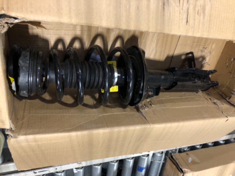 Photo 3 of UNITY AUTOMOTIVE 11036 Front Right Complete Strut Assembly 2010-2010 Buick Allure FWD