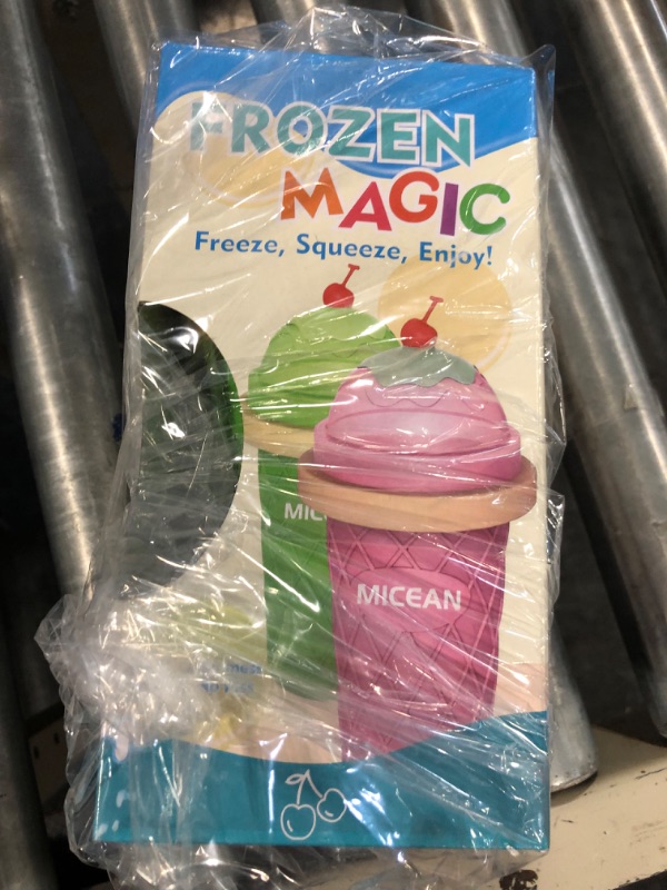 Photo 1 of Slushy cup Slushie Maker Cup,Frozen Magic Slushy Cup - Create Delicious Slushies Anywhere with This Fun and Cool Slushie Maker Cup! Includes Lids and Straws . Perfect for TikTok Trends and Cool Gadgets Fans - New Green