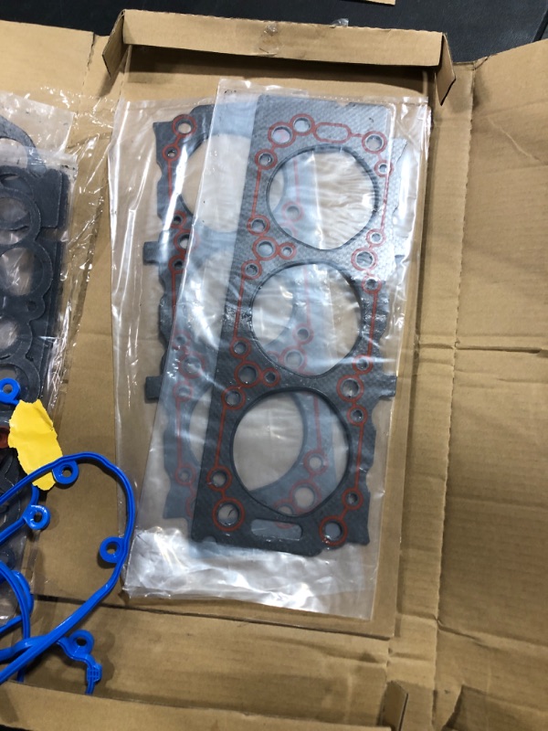 Photo 1 of LIMICAR Cylinder Head Gasket Set with Head Bolts for 1998 1999 2000 2001 Ford Ranger Mazda B3000 3.0L V6 HS9902PT ES72174