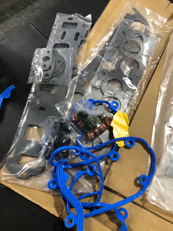 Photo 1 of LIMICAR Cylinder Head Gasket Set with Head Bolts for 1998 1999 2000 2001 Ford Ranger Mazda B3000 3.0L V6 HS9902PT ES72174