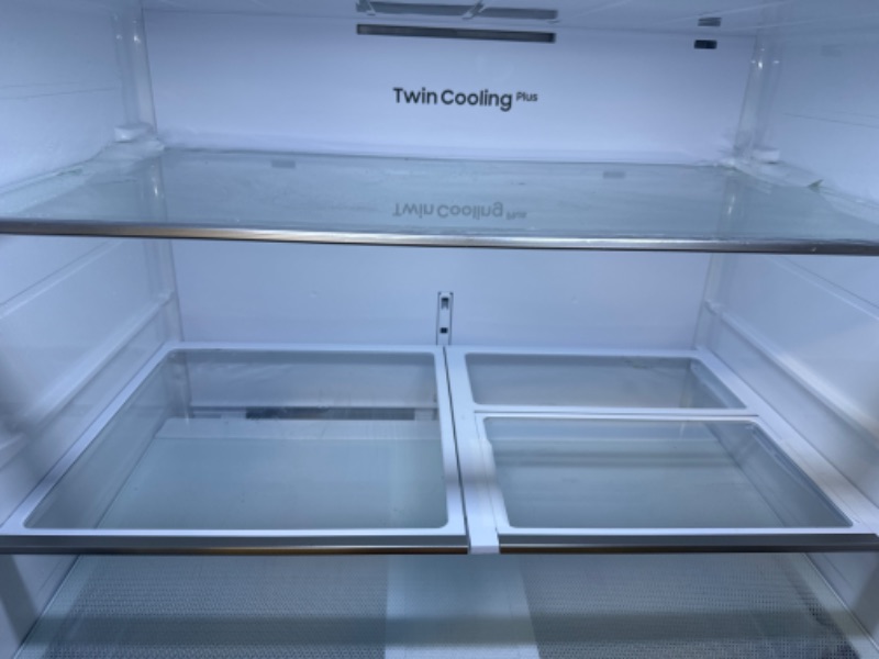 Photo 12 of Samsung Bespoke 3-Door French Door Refrigerator (30 cu. ft.) with Beverage Center™ in White Glass
