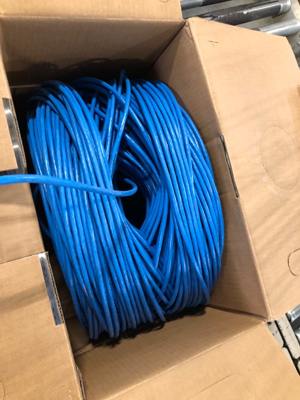 Photo 2 of trueCABLE Cat6 Plenum (CMP), 1000ft, Blue, 23AWG 4 Pair Solid Bare Copper, 550MHz, PoE++ (4PPoE), ETL Listed, Unshielded Twisted Pair (UTP), Bulk Ethernet Cable 1000ft Blue