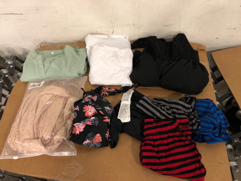 Photo 1 of BAG OF CLOTHES 