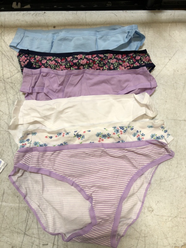 Photo 1 of AMAZON ESSENTIALS 6 PACK GIRLS UNDERWEAR SIZE M