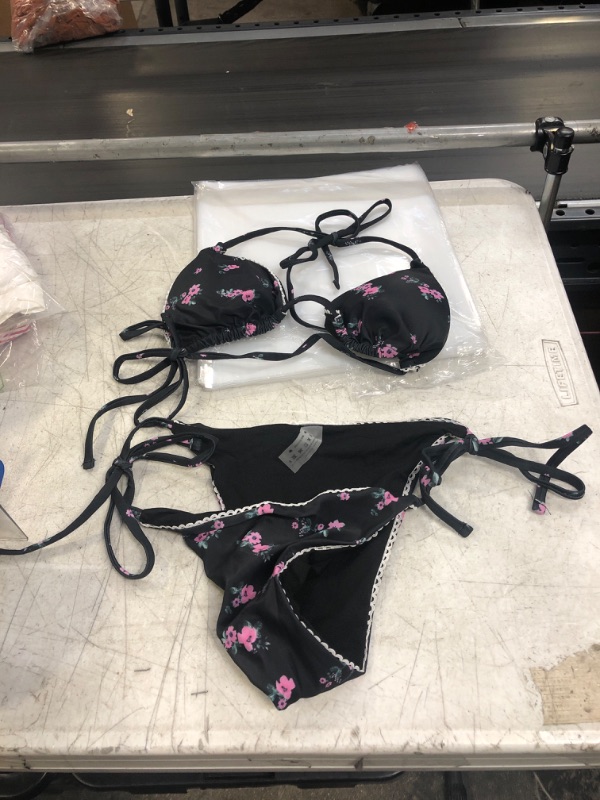 Photo 1 of 2 PC WOMENS BIKINI SET ( COLOR: BLACK AND PINK FLORAL ) ( SIZE: SM) 