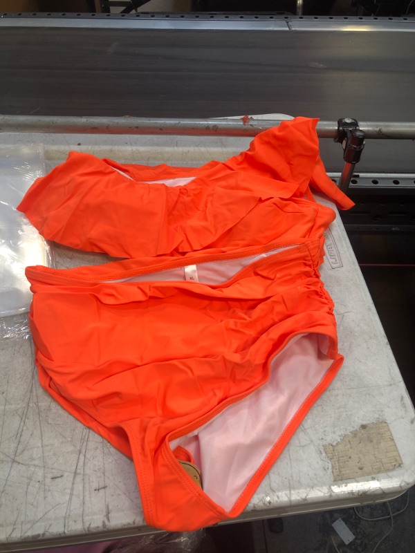 Photo 1 of 2 PC WOMENS ORANGE SWIMSUIT SET ( SIZE:XL) 