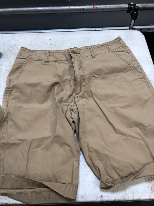 Photo 2 of Amazon Essentials Men's Classic-Fit 9" Short 30 Khaki Brown ( SIZE: 30 ) 