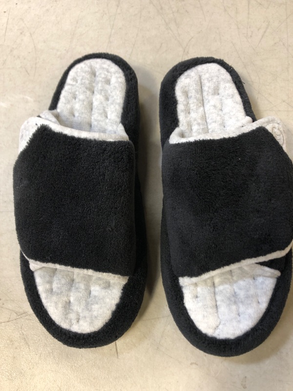 Photo 2 of  Summer Arch Support Sippers for Women Adjustable Terry Cloth Fuzzy Indoor Slippers Open Toe House Shoes
SIZE 10  (STOCK PHOTO USED AS REFERENCE)