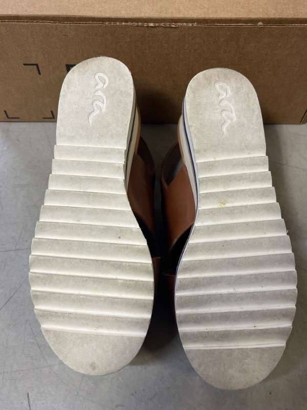 Photo 1 of ARA CRISS CROSS SANDAL - BROWN - 3.5 - DAMAGE: SHOWN IN PHOTO