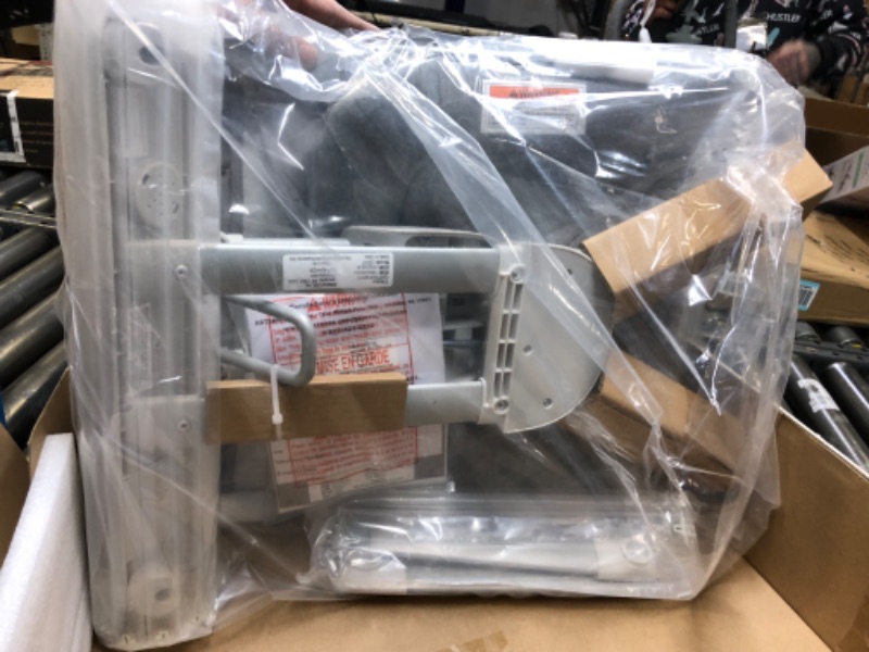 Photo 1 of Chicco E-Motion Auto-Glider & Bouncer - Grey | Grey