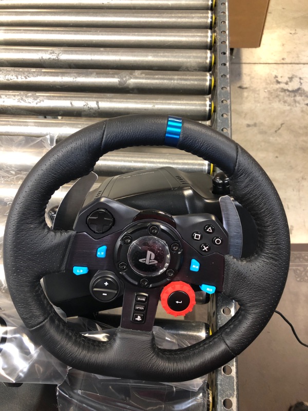 Photo 4 of Logitech G29 Driving Force Racing Wheel and Floor Pedals, Real Force Feedback, Stainless Steel Paddle Shifters, Leather Steering Wheel Cover, Adjustable Floor Pedals, EU-Plug, PS4/PS3/PC/Mac, Black Playstation | PC G29 | G920