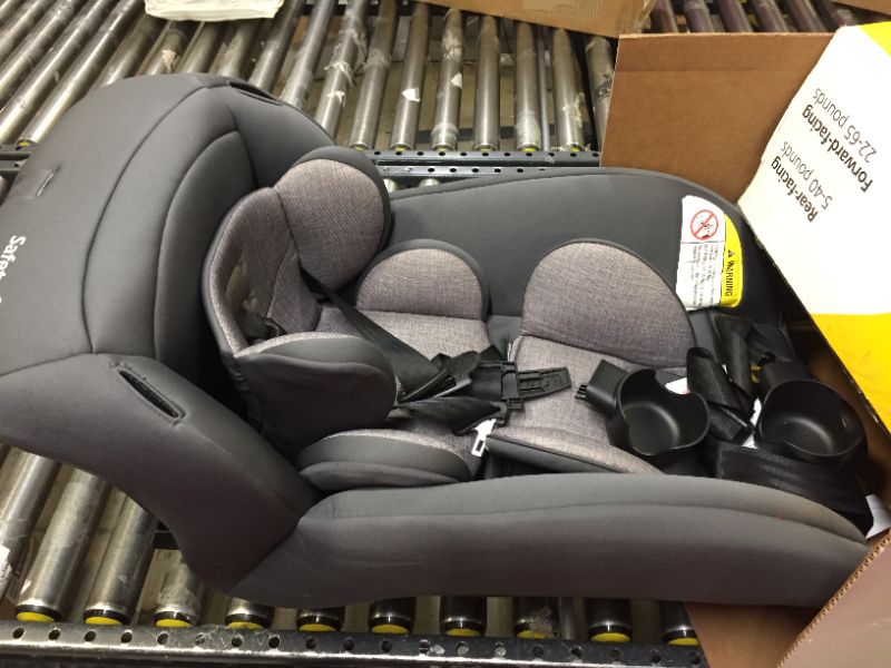 Photo 2 of Safety 1st Jive 2-in-1 Convertible Car Seat