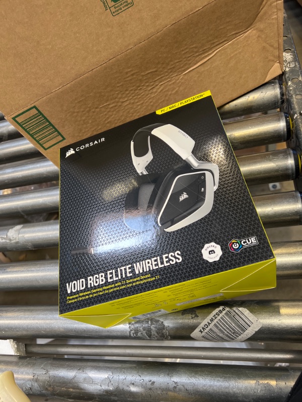 Photo 3 of Corsair VOID RGB ELITE Wireless Premium Gaming Headset with 7.1 Surround Sound (White)